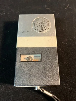 Mini grabadora de cinta Norelco no probada de colección Foto 1 de 4