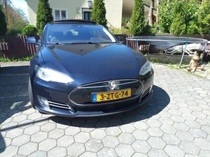 Tesla Model S85, Supercharge free, Autopilot, neue Batterie - Bild 1 von 12