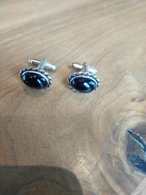 Gemelos Dante de vidrio rojo ovalado tono dorado Foto 1 de 4