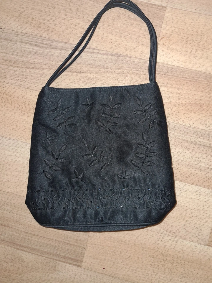 Marks & Spencer Años 90 Negro Satinado Seda Bolso sin asas Bolso de mano con cuentas De colección Foto 1 de 4