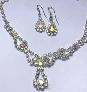 Collana e orecchini vintage AB cristallo strass art deco tono argento set - Foto 1 di 6