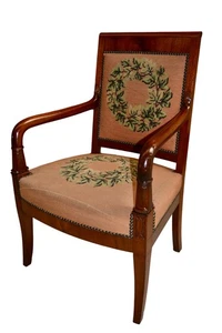 antica poltrona Impero epoca '800 in noce massello RESTAURATA - Foto 1 di 13