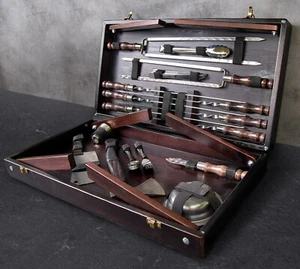 44-teiliges Grillplattenzubehör-Set Grillwerkzeuge Set für Grill BBQ mit Koffer AUROCH - Bild 1 von 7