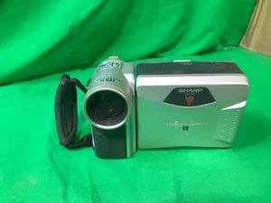 Sharp VL-A110U LCD View Cam 8 16x Power Zoom Auto Focus - Picture 1 of 8