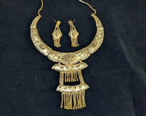Indian Bollywood  Ethnic Fashion Gold Plated Bridal Necklace Earring Jewelry Set - Picture 1 of 3
