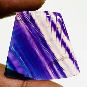 113 kt natürlicher zweifarbiger Fluorit 38 x 34 mm ausgefallene Schnitzerei riesiger unbehandelter Edelstein - Bild 1 von 13