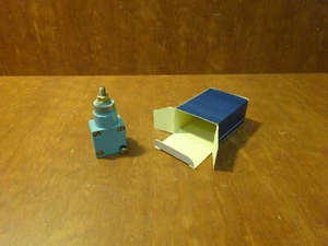 Telemecanique ZCK E09 64627 - Picture 1 of 2