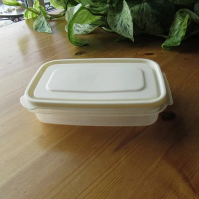 Rubbermaid Servin' Saver # 10 контейнер для хранения миндаль крышка 12 унций прямоугольный - Изображение 1 из 4