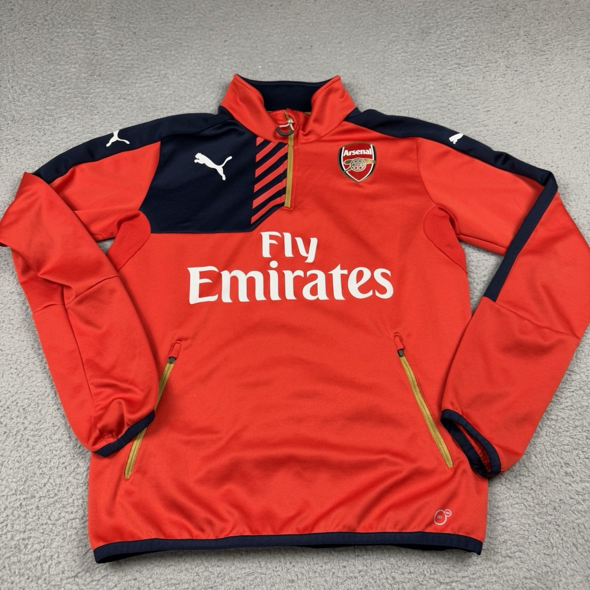 Arsenal Red International Club Soccer Fan Jackets for sale Arsenal Red International Club Soccer Fan Jackets for sale