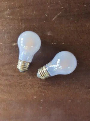 GE LED set Of 2 Light Bulbs, 270 Lumens, 2700 K, 4.5 W....set Of 2 - Image 1 of 2