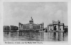 Postcard Gateway to India Tai Mahal Hotel Bombay (Mumbai) Real Photo Circa 1950 - Picture 1 of 2