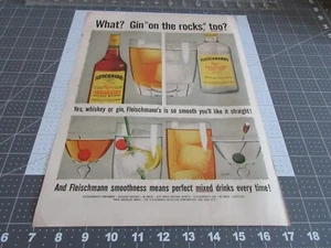 Anuncio impreso vintage 1957 Fleischmann "Ginebra en las rocas" - Imagen 1 de 3