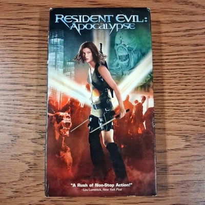 Resident Evil: Apocalypse (VHS, 2004) Rare Late Release Action Horror Video Tape - Image 1 of 4