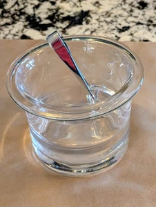 Eiskübel mit Zange - 7" Durchmesser x 5 1/2" hoch. Tolle Form. Schwer. SSE - Bild 1 von 4