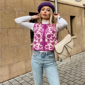 Zara Magenta Weiß Blumen Jacquard Strick Weste Blogger Favorit Größe M - Bild 1 von 10