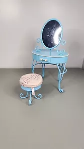 Tocador de metal azul mariposa para muñeca American Girl con espejo y taburete rizado T338 - Imagen 1 de 9