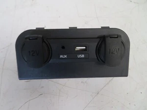 Kia Rio UB 2016 12 V zócalo y puerto auxiliar USB 84762-1W051 - Imagen 1 de 9