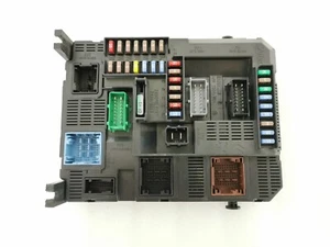 Peugeot 208 I caja de fusibles unidad de control módulo fuse box 9807532080 - Imagen 1 de 4
