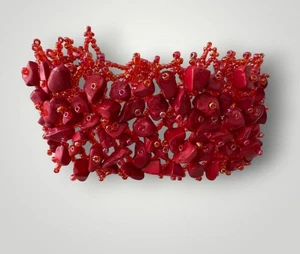 ¿CORAL ROJO VINTAGE? PULSERA ELÁSTICA PIEDRAS Y CUENTAS GRUESA Y ANCHA 7" X 2" - Imagen 1 de 6