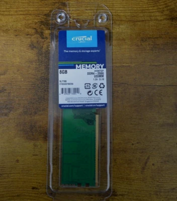 Crucial 8GB DDR4-2666 UDIMM CL19 Desktop Memory (CT8G4DFS8266) - Image 1 of 4