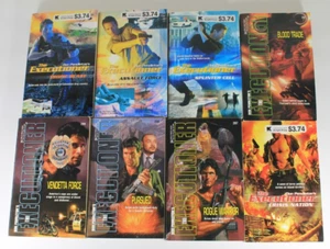 Lot of 8 Don Pendleton's The Executioner  PB Books~ *All 1st Editions* - Foto 1 di 3