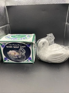 Vintage April Bath & Shower Swan Soap Dish White - Decorative Plastic Holder - Picture 1 of 13