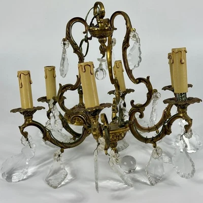 Antigua araña francesa de 6 brazos completa con todas las gotas y bolas de cristal originales Foto 1 de 4