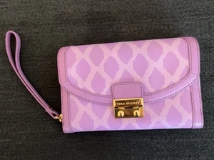 Vera Bradley ultimative Leder-Geldbörse mit Kalbsleder ~ Ikat Diamanten helllila ~ neu ohne Etikett - Bild 1 von 7