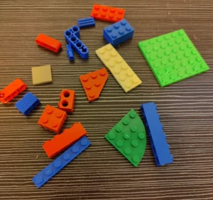 LEGO LOT random Pieces - Parts Bricks Random Assorted Legos 18 Pcs. - Picture 1 of 1