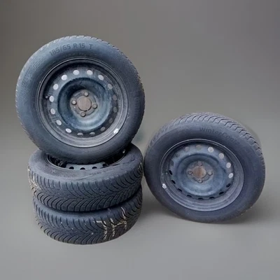 4 Winterräder 15 Zoll Renault Clio RJA 185 65 R15 88T Continental 6-6,5mm - Bild 1 von 4