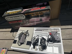 More pics 1985 Nintendo NES-001 Action Set Console In Box - Missing Power Supply