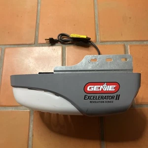The Genie Company Garage Door Opener Model 4062 Excelerator II Revo Untested - Picture 1 of 8