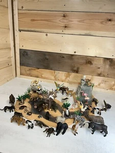 Schleich Wildlife Safari 42321 Watering Hole, River, Waterfall With 47 Animals - Picture 1 of 19