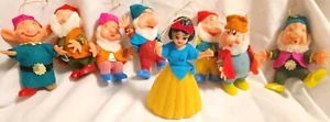 Set Ornamenti Natale Biancaneve e 7 Nani Floccati Nani Walt Disney Vintage - Foto 1 di 21