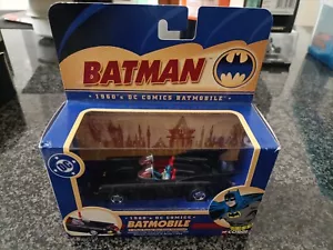 Batman 1960's DC COMICS BATMOBILE 1:43 Die-Cast CORGI - Foto 1 di 2