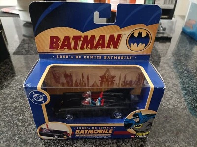 Batman 1960's DC COMICS BATMOBILE 1:43 Die-Cast CORGI - Immagine 1 di 2