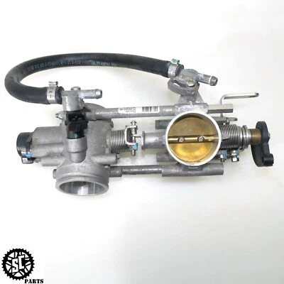 Ducati Monster 696 2013 carrocería del acelerador Foto 1 de 4