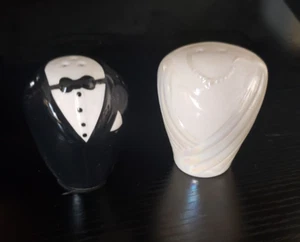 2008 Bride & Groom Salt & Pepper Shaker - Picture 1 of 3