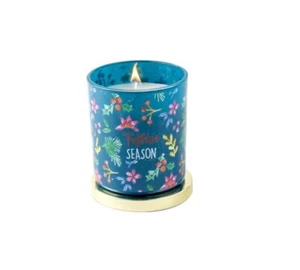 270247 FESTIVE SEASON CINNAMON SCENTED SINGLE WICK CHRISTMAS CANDLE 30HR BURN - Foto 1 di 1