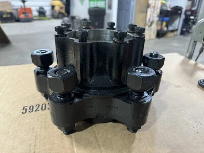 91433-40200 HUB - FRONT FITS CATERPILLAR/MITSUBISHI GOOD USED - Image 1 of 4