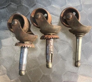 3 ruedas antiguas vintage de hierro fundido a juego - Imagen 1 de 3