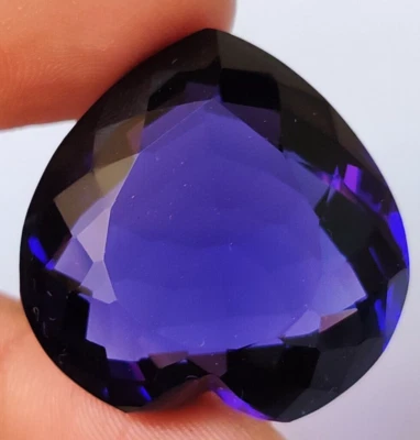AAA+ 87.5 Ct. Huge Purple Amethyst Heart Shape Loose Gemstone for Ring & Pendant - Image 1 of 4