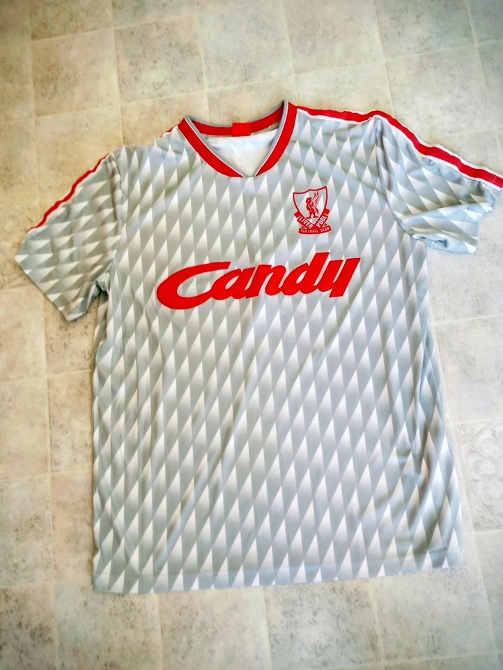Liverpool Football Club Retro Jersey XL - Image 1 of 3