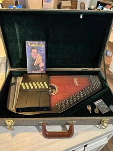 Autoharp 21 Akkorde Oscar Schmidt USA OS21C mit Original Koffer Tasten und VHS-Kassette - Bild 1 von 11