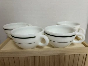 De colección. Juego de cuatro tazas Corning EE. UU. Restaurant Ware blancas verdes rayas 6 onzas usadas en excelente estado - Imagen 1 de 6