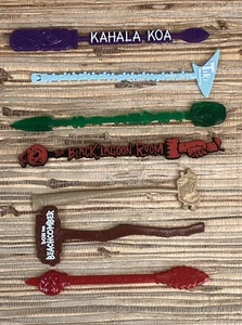 7 TIKI Bar Swizzle Stick Kahala Koa Dallas Week Underground Frankie's Ohana DTB - Imagen 1 de 9