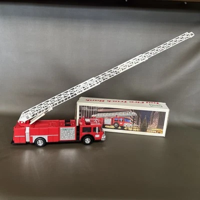 1986 HESS TOY TRUCK TOY FIRE TRUCK BANK (New Factory Box) Foto 1 de 4