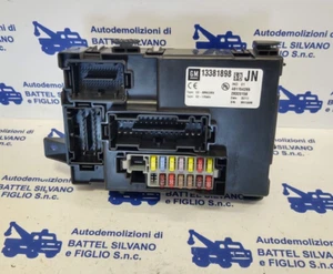 CENTRALINA PORTAFUSIBILI OPEL MERIVA B COD. 13381898 - Foto 1 di 6