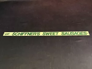 Letrero de estante de salchichas dulces Eat Schiffner’s años 50 carnicero carne lata tira de metal - Imagen 1 de 11