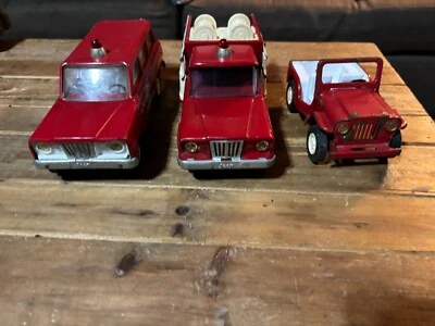 Mini Tonka 1966  Fire Jeep Set, Chief Wagoneer, Gladiator Engine, Utility CJ 5 - Image 1 of 4